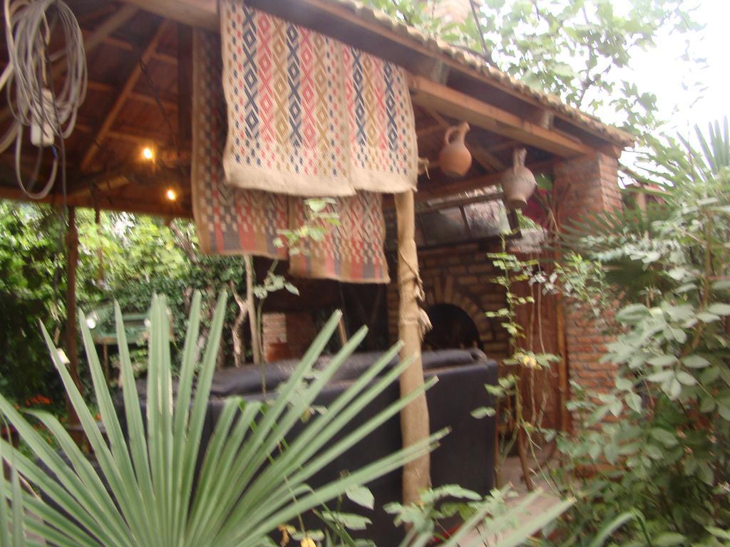 Guest House Temuri 巴统 外观 照片